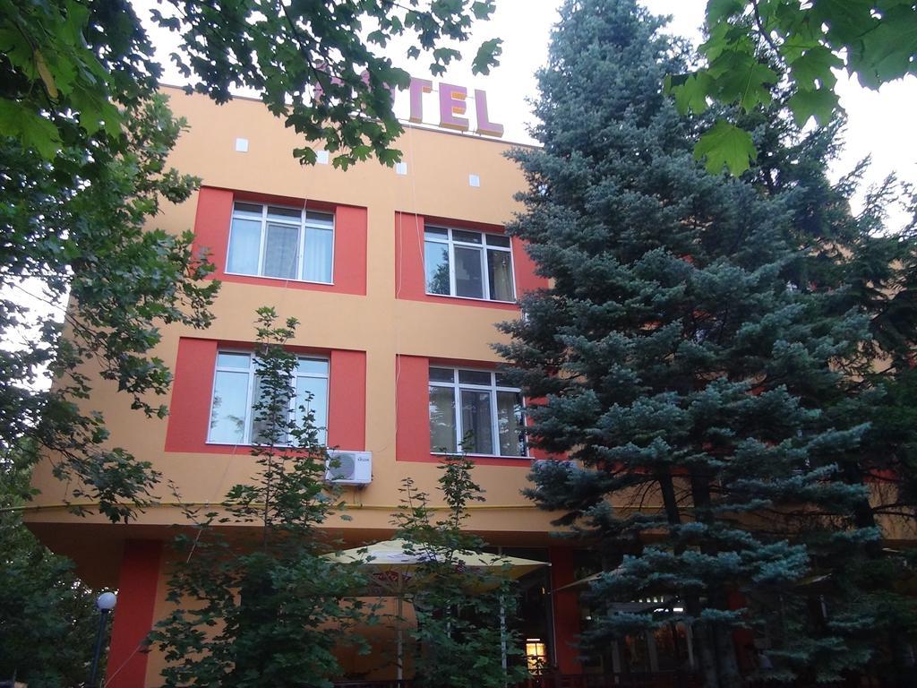 Family Hotel Familya Ruse Eksteriør bilde