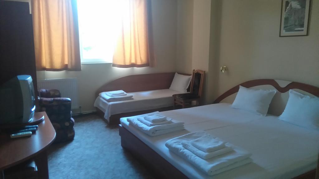 Family Hotel Familya Ruse Eksteriør bilde